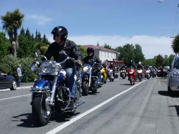 Harley Rebels, Rebel Yell Thunder Run at the Cust Hotel 4